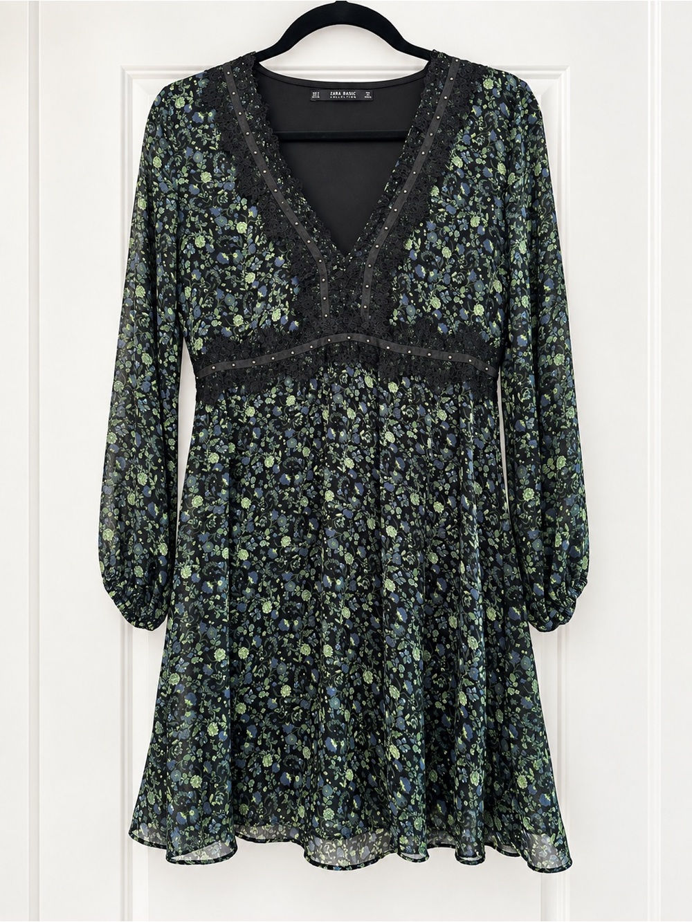 Zara Black Floral V-Neck Mini Dress - Size Small